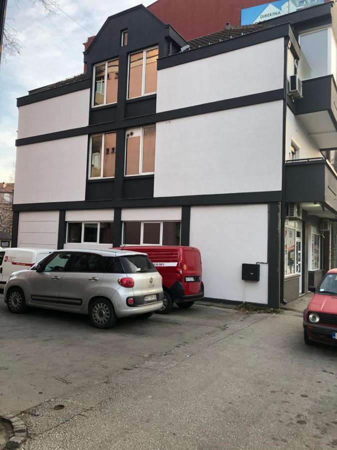 Duga Apartmani Kragujevac Exterior foto
